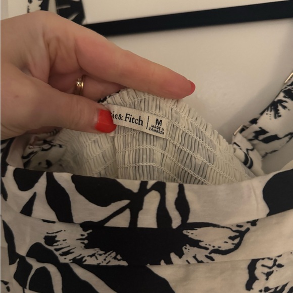 Abercrombie black and white tiered dress! - Picture 2 of 3